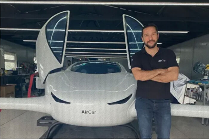 Türkiye’de bir ilk: Yerli uçan araba ilk insanlı uçuşunu başarıyla tamamladı