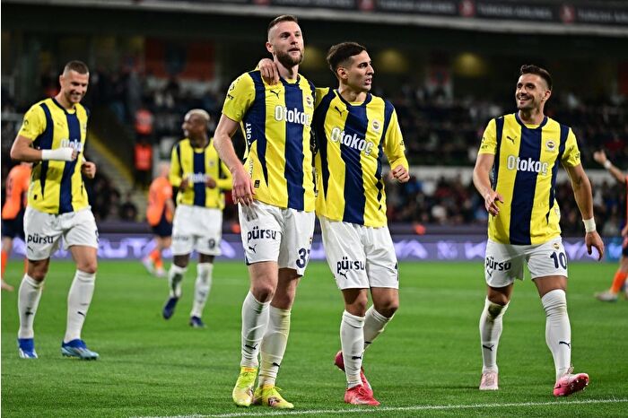 Fenerbahçe, Başakşehir'i 4-1 mağlup etti