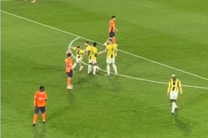 Fenerbahçeli Tadic ve Talisca arasında büyük gerilim