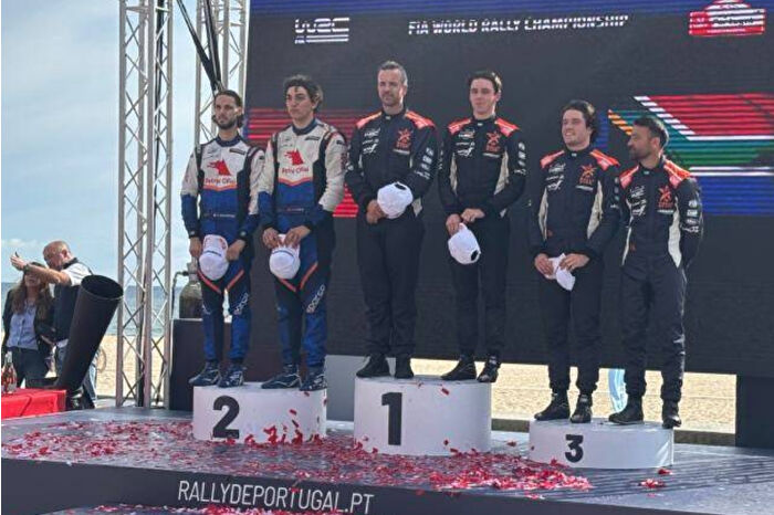Kerem Kazaz’dan uluslararası arenada çifte podyum: Portekiz Rallisi’nde WRC3’te ikinci, Junior WRC’de üçüncü oldu
