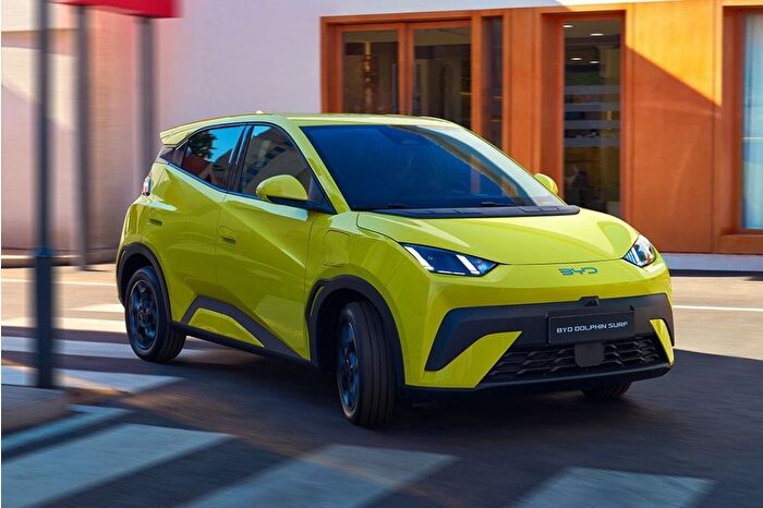 Avrupa’da elektrikli araç piyasası kızışıyor: BYD, 20 bin Euro bandında satılacak olan Dolphin Surf modeli ile pazardaki yerini aldı
