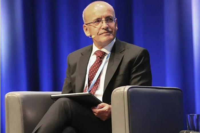 Mehmet Şimşek: Türkiye'ye duyulan güvenle dış finansman güçleniyor, kaynaklar KOBİ’lere ve yeşil ihracata yönlendiriliyor