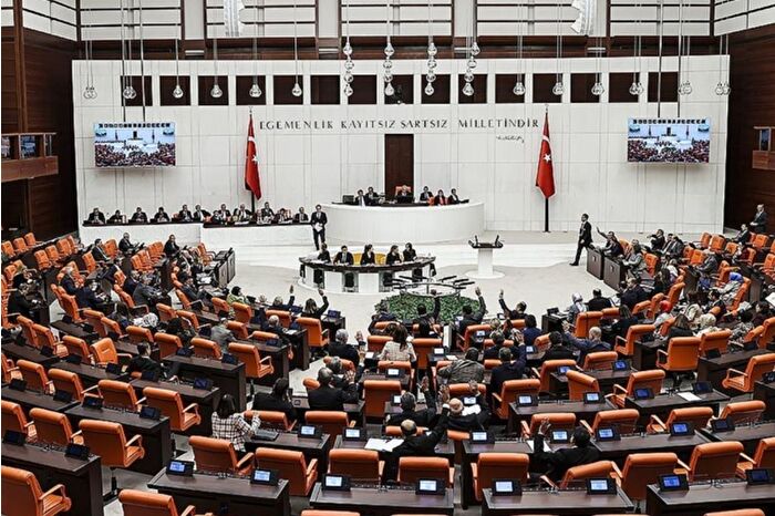İnfaz düzenlenmesi saat 15.00'te Meclis'te