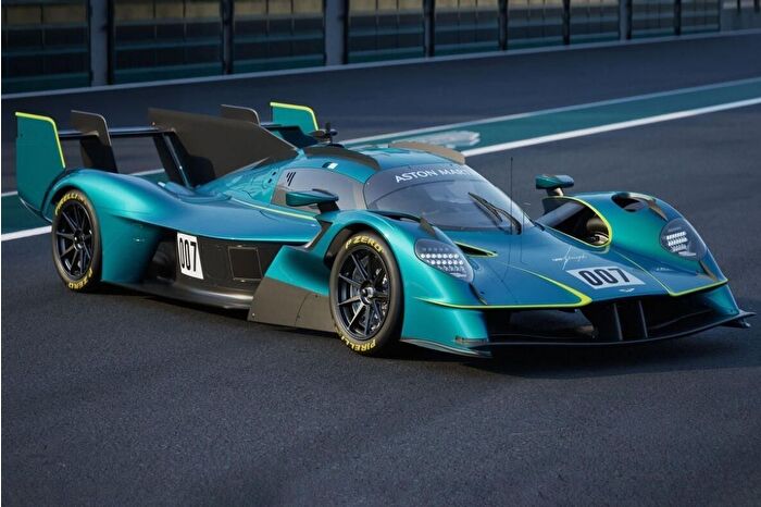 Aston Martin Valkyrie, Le Mans'ta ilk turlarını resmen attı