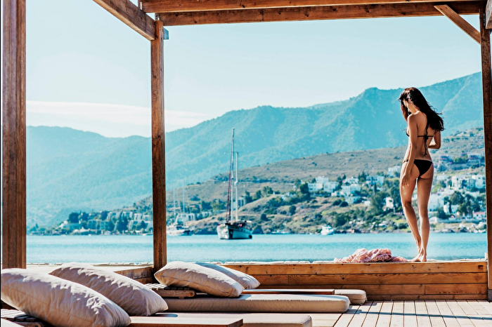 Bodrum’un ünlü plajlarının günlük tarifeleri belli oldu, iki kişi için en ucuzu 2 bin, en pahalısı ise 20 bin TL