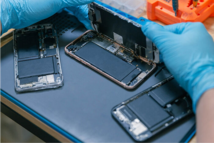 Eski akıllı telefonlar, mikro veri merkezlerine dönüşerek elektronik atık sorununa çevreci ve ekonomik çözüm getiriyor