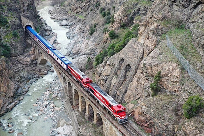 Turistik Karaelmas Ekspresi ilk seferine hazır