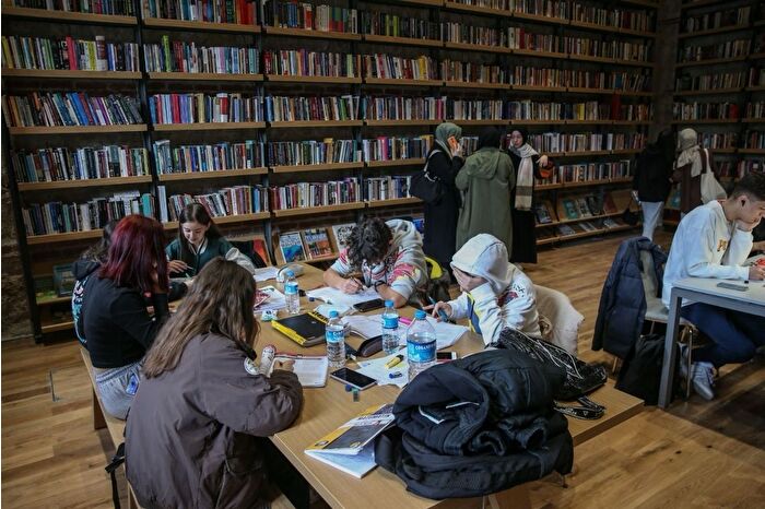 Cumhuriyet tarihinin kütüphane rekoru kırıldı, kütüphane sayısı bin 301’e, kullanıcı sayısı 38.7 milyona ulaştı