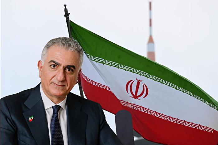 İran’ın sürgündeki veliaht prensin Rıza Pehlevi, İsrail Başbakanı Netanyahu’nun ardından rejim değişikliği çağrısı yaptı