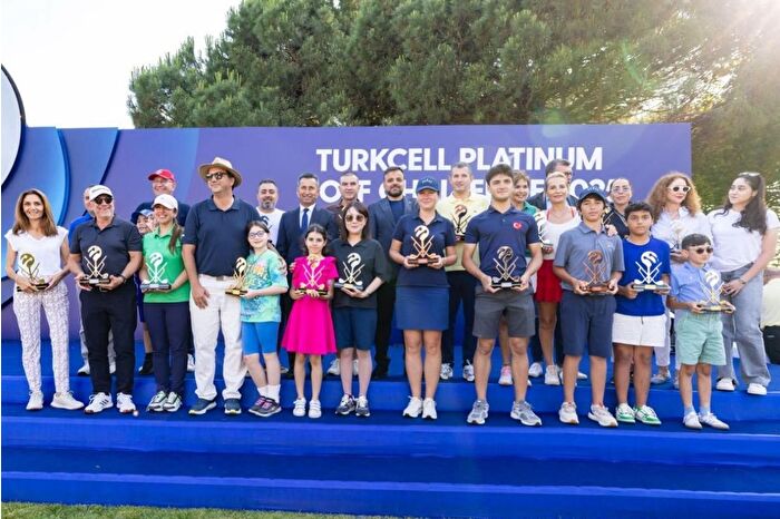 Golf tutkunları Turkcell Platinum Golf Challenge’ta mücadele etti