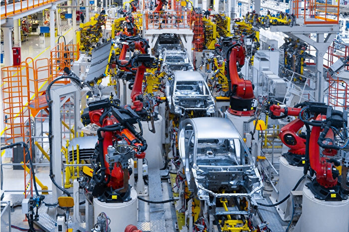 Otomotiv Sanayii Derneği verilerine göre, ilk 5 ayda ihracat yüzde 5 artarken üretim yüzde 1,4 azaldı