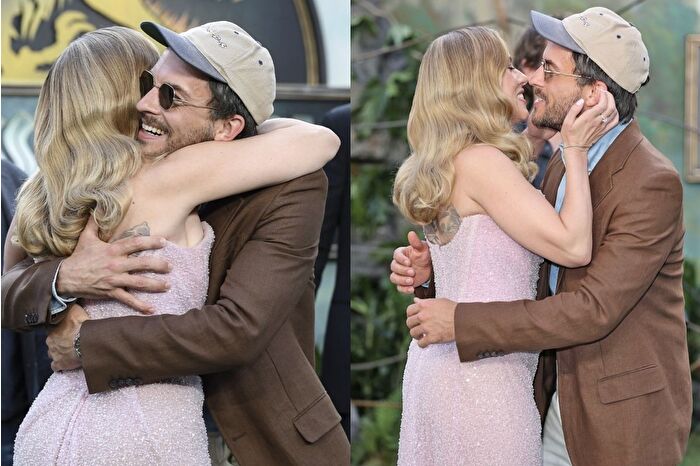 Scarlett Johansson ve Jonathan Bailey, ‘Jurassic World Rebirth’ galasında samimi görüntü verdi