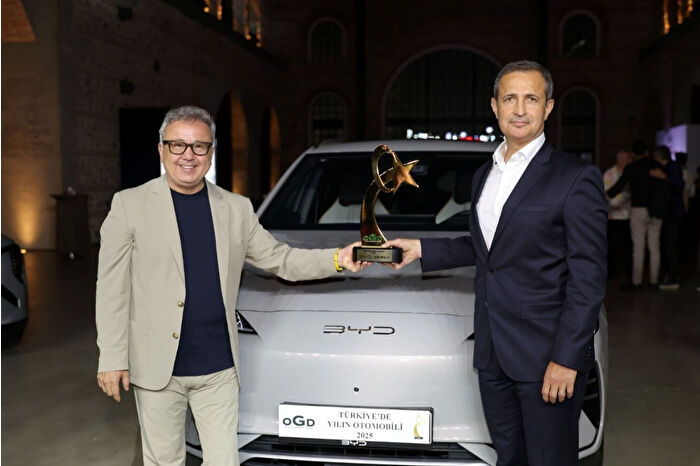 42 aday arasından zirveye ulaştı: BYD SEAL U, tasarım ve performansıyla 2025 yılının otomobili seçildi