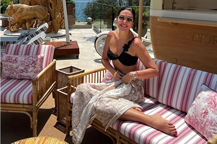 Marmaris tatilinde olan Bergüzar Korel 754 bin TL'lik saatiyle göz kamaştırdı