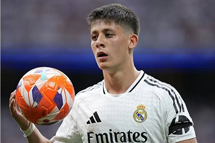 Carlo Ancelotti döneminde yedek kalan Arda Güler, Xabi Alonso yönetiminde daha fazla forma giymeyi bekliyor