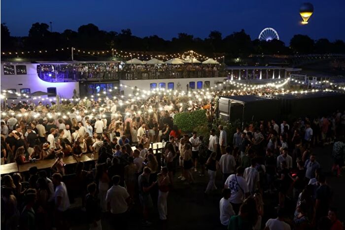 Müzik Festivali'nde 145 kadına şırıngayla esrarengiz madde enjekte edildi