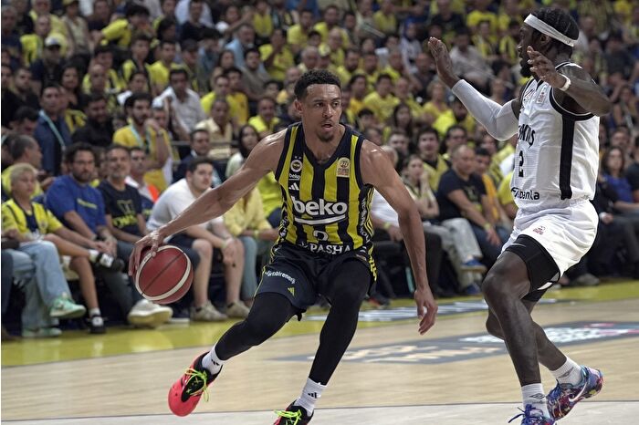 Fenerbahçe Beko, Beşiktaş Fibabanka'yı final serisinde 4-1 yenerek Basketbol Süper Lig'in şampiyonu oldu