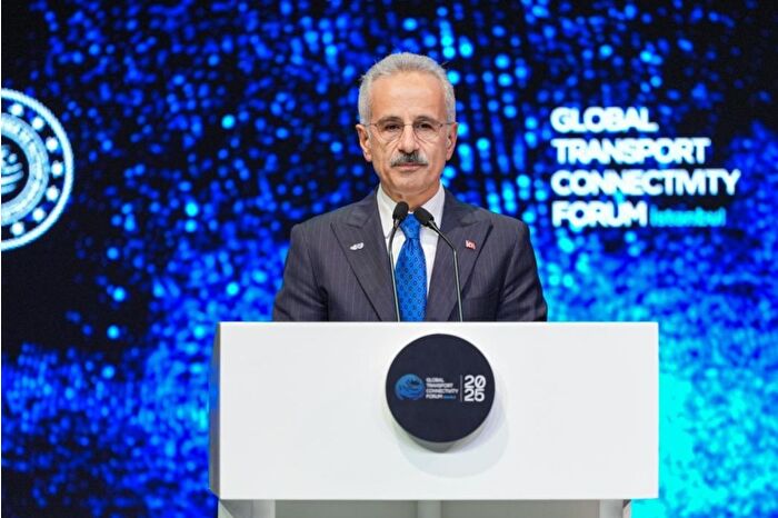 Türkiye-İran hava yolu ulaşımı 15 günlük aranın ardından bugün kısmi olarak yeniden başlayacak