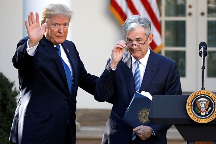 Beyaz Saray, Trump'ın Fed Başkanı Powell'a faiz oranlarını düşürmesi için 'not' gönderdiğini açıkladı