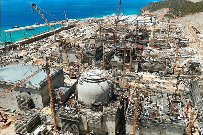 Rusya, Akkuyu Nükleer Santrali’ndeki hisselerini satmak istiyor: Yerli ve yabancı yatırımcılarla temas halinde