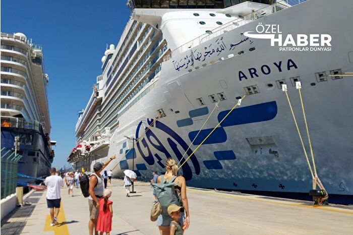 Mein Schiff'le Almanlar, Aroya ile Suudiler Bodrum'da