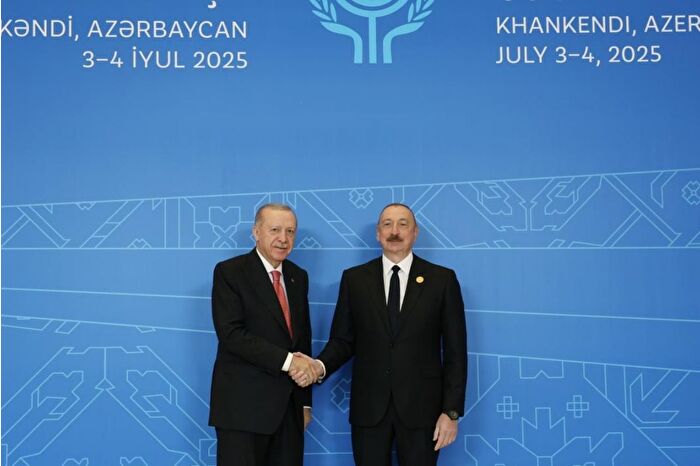 Ekonomik İşbirliği Teşkilatı 17. Zirvesi Azerbaycan'da başladı