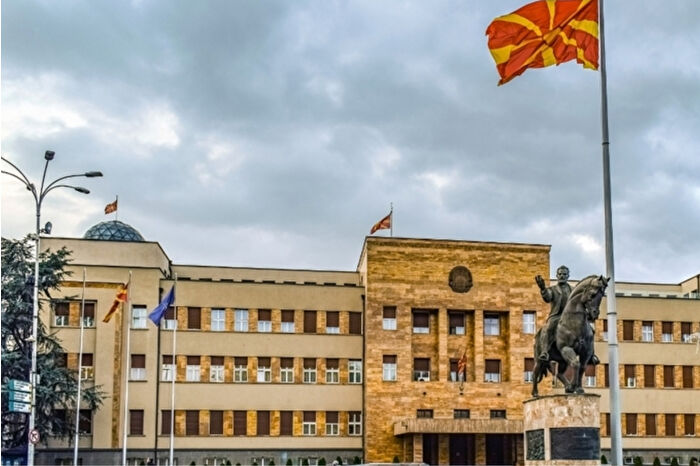 Kuzey Makedonya’dan demografik dirençlilik hamlesi: Hükümet bekârlara ek vergi düşünüyor
