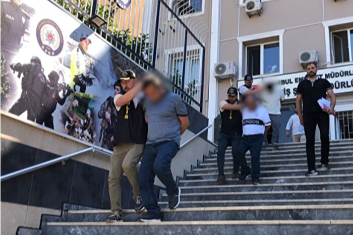 3 Perulu Zeytinburnu'nda 1,5 milyon TL'lik soygun yaptı