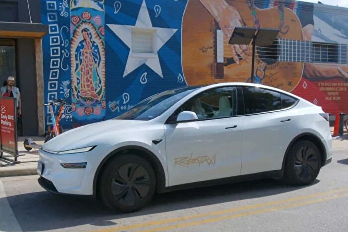 Musk, Tesla'nın robotaksi hizmetini 2 ay içinde San Francisco bölgesine genişleteceğini açıkladı