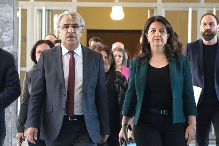 DEM heyeti önce Bahçeli'yi sonra Özel'i ziyaret edecek