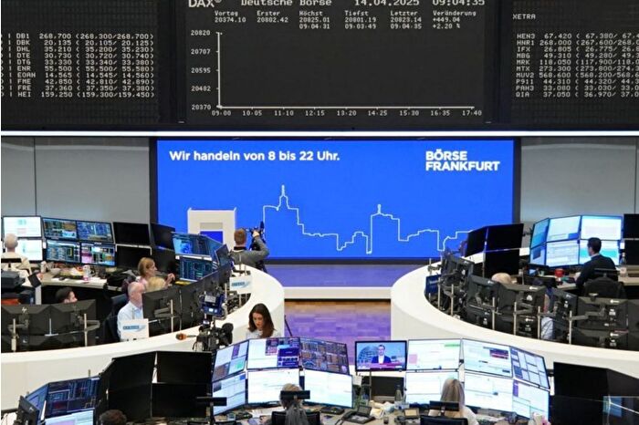 Avrupa'da banka hisseleri ortalama yüzde 1,10 düştü, bu kayıp tüm sektörlerdeki hisse senetlerini baskıladı