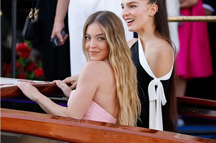 Genç yıldız Sydney Sweeney, Venedik'teki düğünlerine katıldığı Jeff Bezos ve Lauren Sánchez'in desteğiyle kendi markasını kuruyor