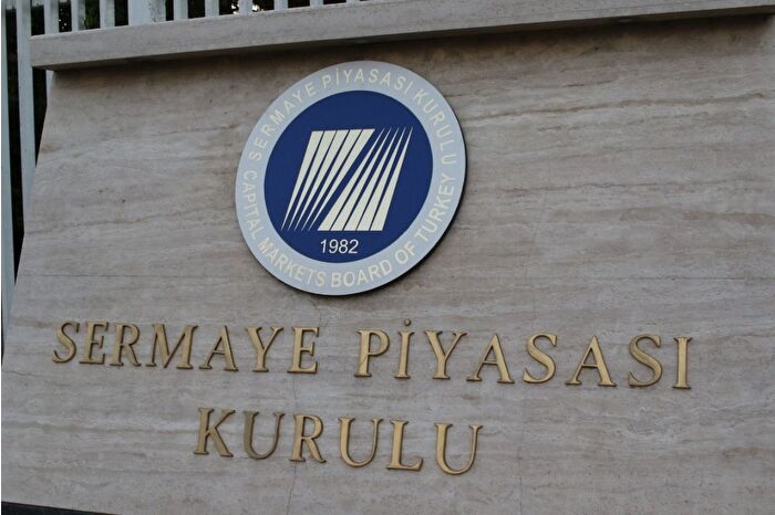 Mercedes Benz ve Karsan Otomotiv'in borçlanma aracı ihracı başvurusuna SPK onayı