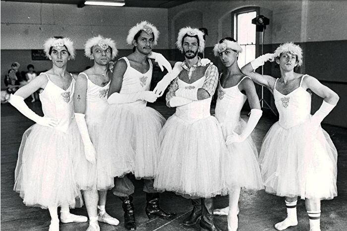 Erkek dansçıların mizahi balesi 50 yaşında: Trocks, cinsiyet kalıplarını yıkan gösterileriyle dünya turnesinde