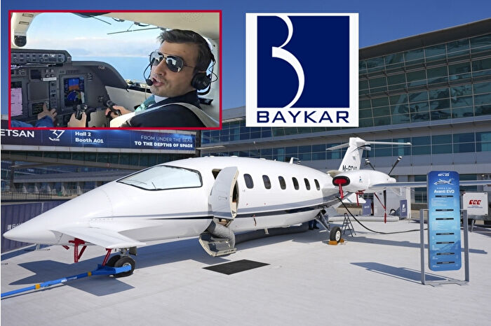 'Gökyüzünün Ferrari'si' Uluslararası Savunma Sanayii Fuarı'nda sergilendi