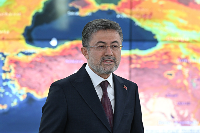 Bakan Yumaklı yangınlarda son durumu paylaştı, bu hafta için uyardı
