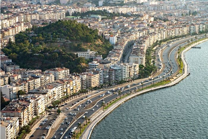 İzmir kavurucu sıcakta 22 saat susuz kalacak