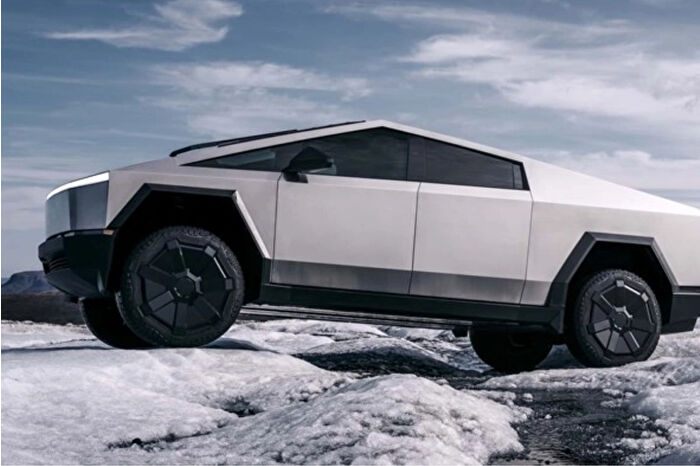 Tesla, Cybertruck’ın küçük modeli üzerinde çalışıyor