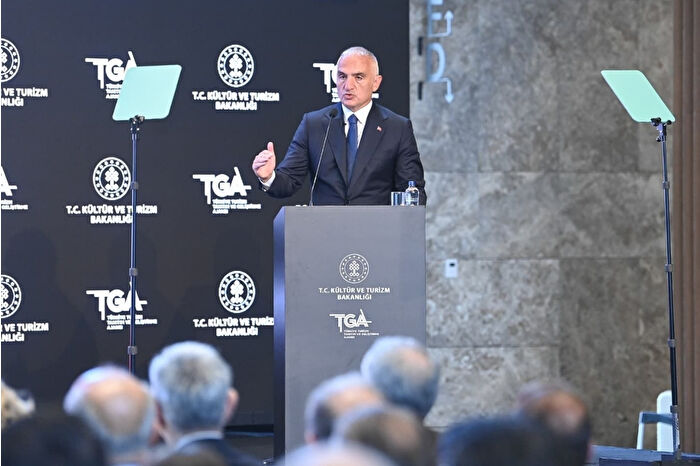 Turizm gelirinde tarihi rekor: 2025’in ilk 6 ayında 25,8 milyar dolarlık gelir elde edildi