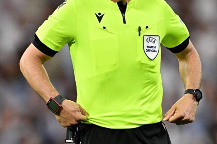 UEFA Konferans Ligi 3'üncü ön eleme turunda Beşiktaş ve RAMS Başakşehir’in maçlarını yönetecek hakemler belli oldu