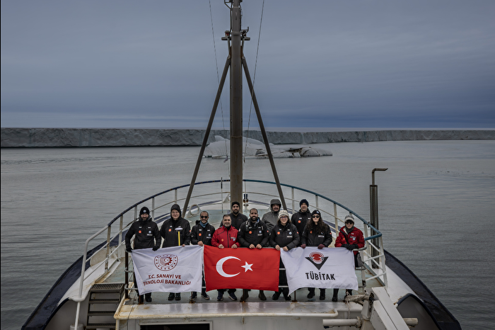 5. Ulusal Arktik Bilimsel Araştırma Seferi ekibi İstanbul'a döndü seferinden döndü