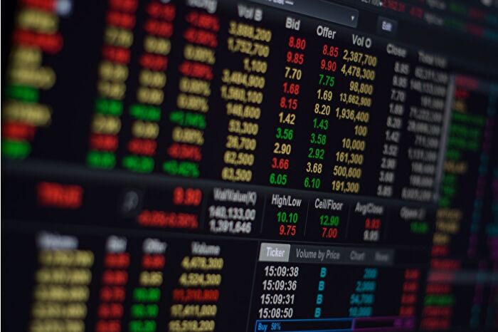 Yurt dışında yerleşikler bir haftada 135,5 milyon dolarlık hisse aldı