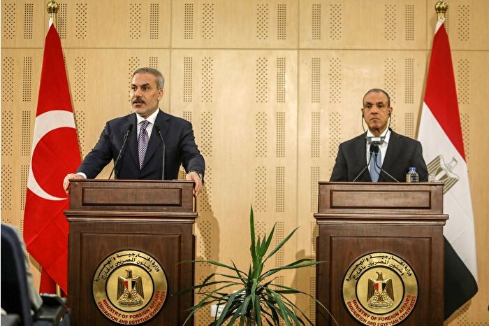 Dışişleri Bakanı Fidan ve Mısır Dışişleri Bakanı Abdulati, iki ülke arasındaki ticaret hacmini 15 milyar dolara çıkarma hedefini vurguladılar
