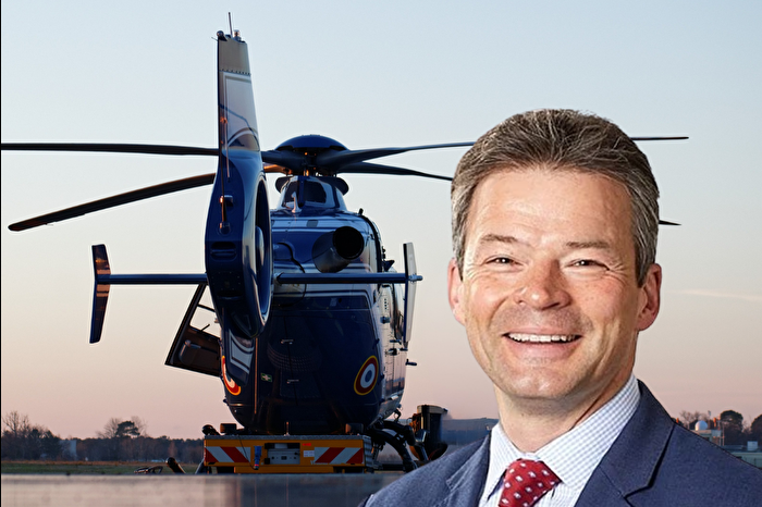 İngiliz havacılık şirketi Melrose'un eski bir askeri helikopter pilotu olan CEO'su 45 milyon sterlinlik maaşıyla ülkenin en çok kazanan CEO'su oldu
