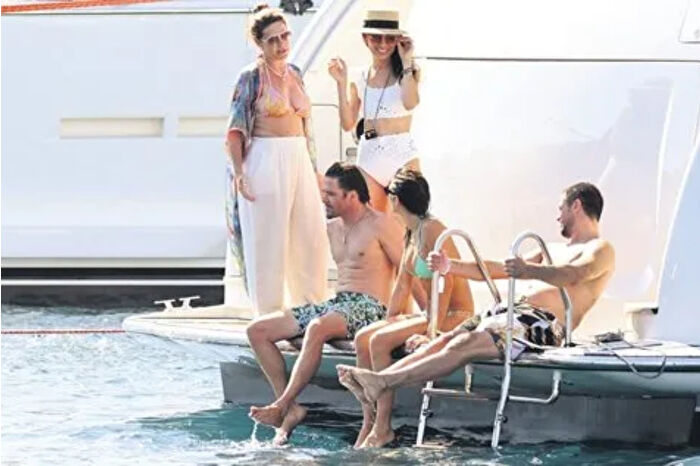 Moda devi veliahdı Francesca Versace Bodrum tatilinde