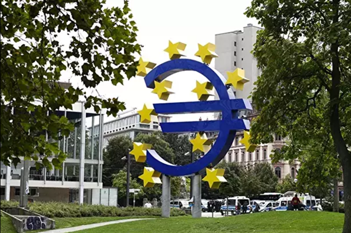 Euro Bölgesi'nde şirket faaliyetleri ağustosta yükseldi
