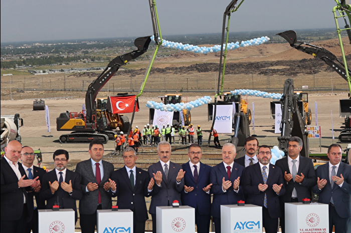 Türkiye’yi Zengezur Koridoru üzerinden Azerbaycan’a bağlayacak tren hattının temeli törenle atıldı