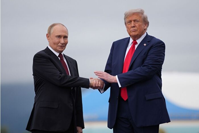 ABD Başkanı Trump, anlaşma konusunda Rusya Devlet Başkanı Putin'e "birkaç hafta" süre verdiğini belirtti