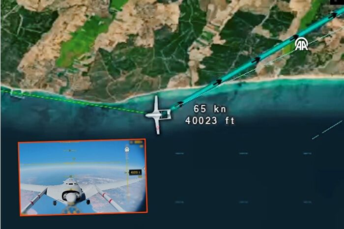 Yapay zeka destekli Bayraktar TB2T-AI SİHA'dan irtifa rekoru
