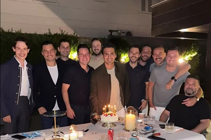 Hakan Sabancı'nın ayrılık acısı kısa sürdü, arkadaşının doğum günü kutlamasında eğlendi